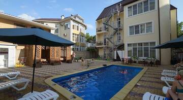 Гостиница Grand Villa Гостевой дом Ольгинка